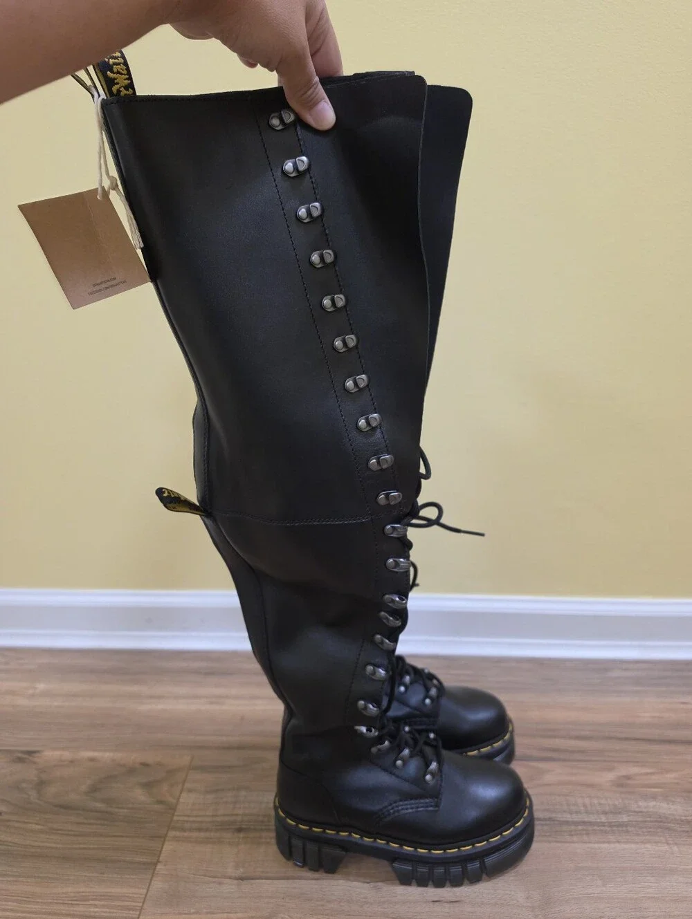 NEW DR. MARTENS AUDRICK 22-EYE EXTREME LACE KNEE HIGH PLATFORM BOTOS